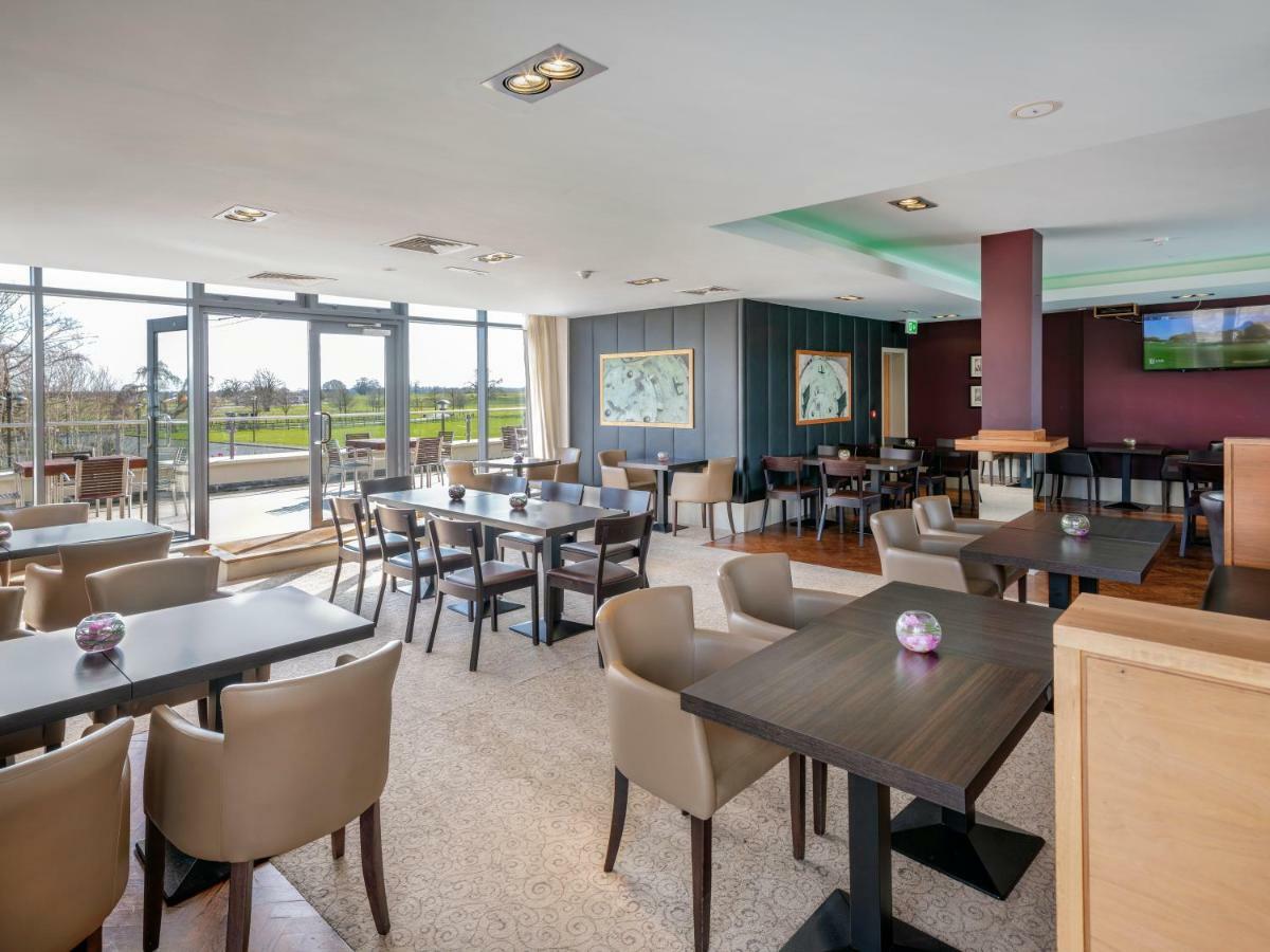 Moyvalley Hotel Self Catering Cottages Экстерьер фото